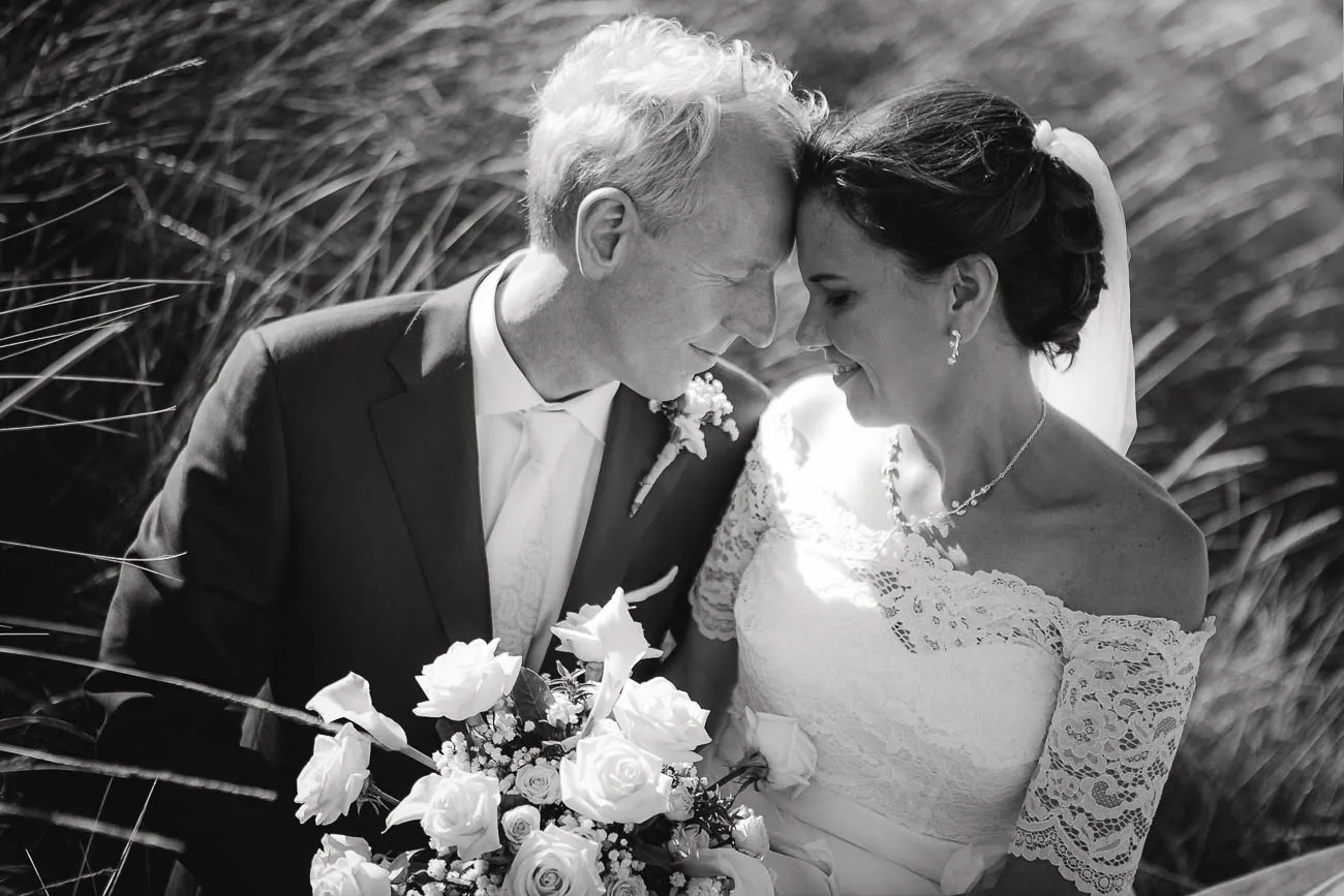 Summer Wedding Clontarf Castle | Dublin | Holst Photography Ireland